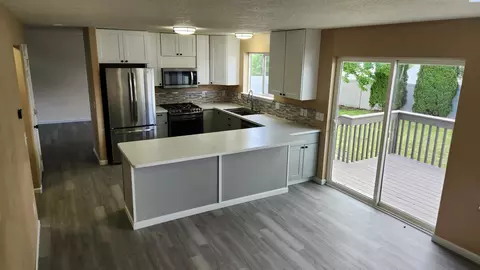 Kitchen - 1925 NW Arcadia, Pullman, WA 99163 photo 6 of 7