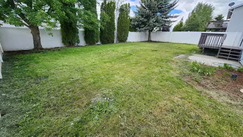 Exterior - 1925 NW Arcadia, Pullman, WA 99163 photo 7 of 9