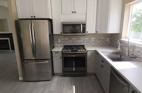 Kitchen - 1925 NW Arcadia, Pullman, WA 99163 photo 3 of 7