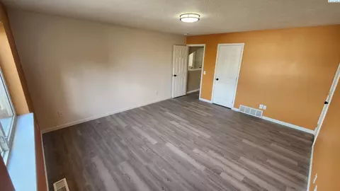 Bedroom - 1925 NW Arcadia, Pullman, WA 99163 photo 2 of 5