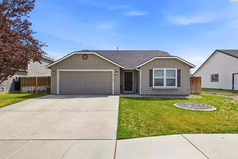 6217 Robert Wayne Dr, Pasco, WA 99301