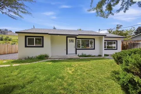 4379 Ironton Dr, West Richland, WA 99353
