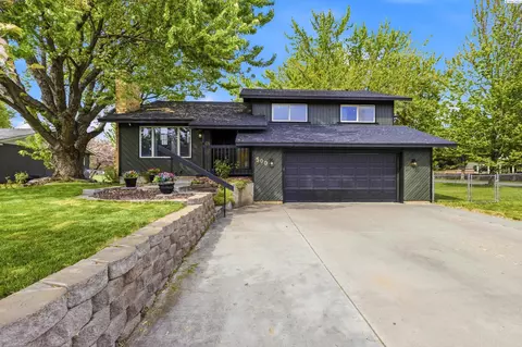 500 Meadows Dr S, Richland, WA 99352