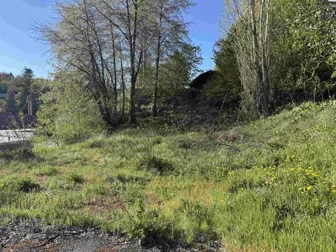 129 NW True, Pullman, WA 99163