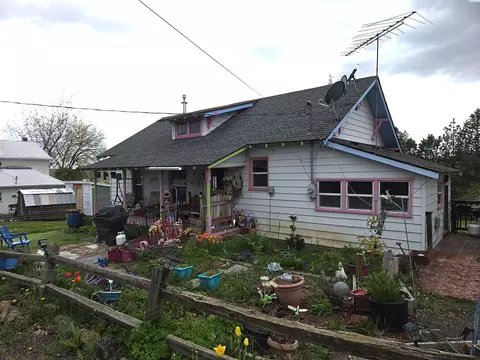 609 N 2nd St, Garfield, WA 99130