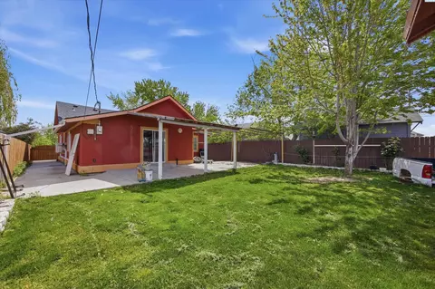 Exterior - 1220 S 2nd Ave, Pasco, WA 99301 photo 9 of 12