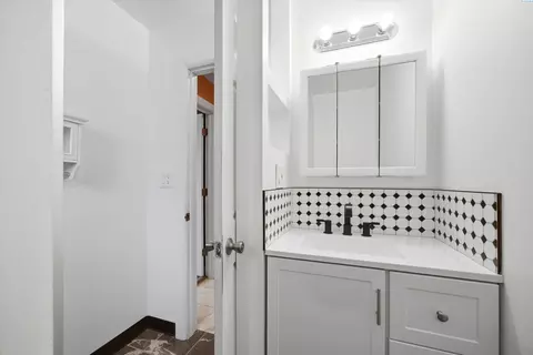 Bath - 1220 S 2nd Ave, Pasco, WA 99301 photo 1 of 2