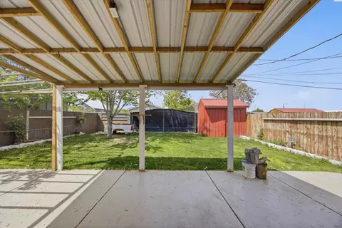 Exterior - 1220 S 2nd Ave, Pasco, WA 99301 photo 8 of 12