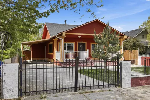 Exterior - 1220 S 2nd Ave, Pasco, WA 99301 photo 5 of 12