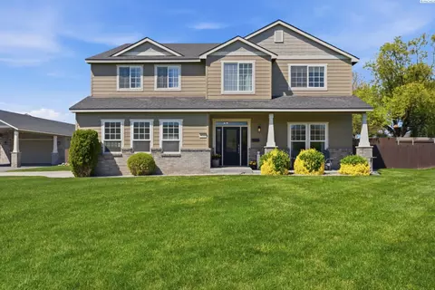 99206 E Ridgeview Dr, Kennewick, WA 99338