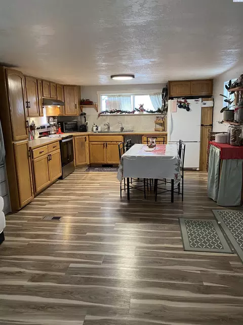 5007 W Clearwater #19, Kennewick, WA 99336