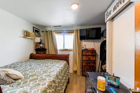 Bedroom - 1280 NE Hillside Dr, Pullman, WA 99163 photo 1 of 6