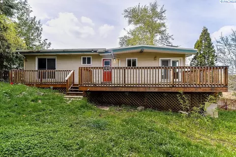 Exterior - 1280 NE Hillside Dr, Pullman, WA 99163 photo 12 of 12