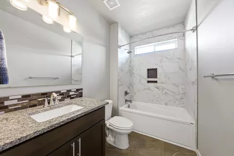 Bath - 4110 Sturdee Ln, Pasco, WA 99301 photo 4 of 4
