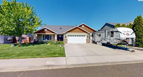 4911 Malaga Dr, Pasco, WA 99301