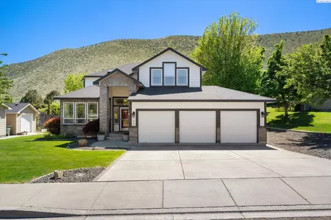 905 Clermont Dr, Richland, WA 99352