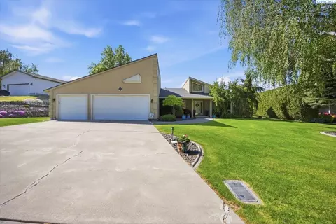 212 Greenbriar W, Richland, WA 99352