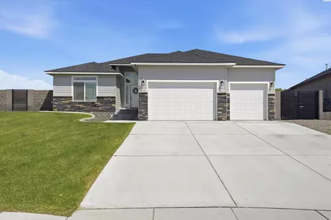 7207 Cornflower Dr, Pasco, WA 99301