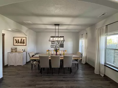 Dining - 845 SW Windy Point Ct, Pullman, WA 99163 photo 1 of 1