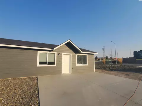 5854 W 41st, Kennewick, WA 99338