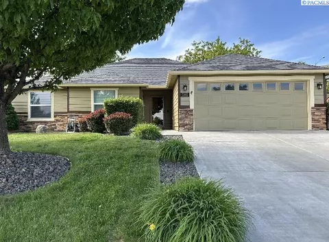 5805 W 23rd Ave, Kennewick, WA 99338