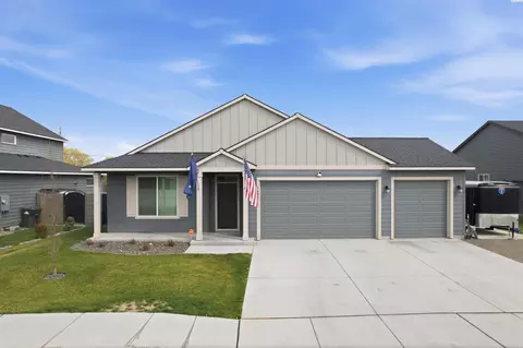 1403 Diamond Ave, Grandview, WA 98930