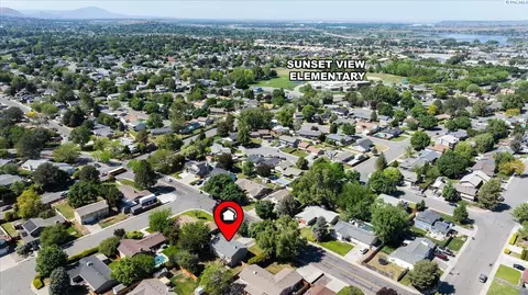 8309 W Deschutes Ave, Kennewick, WA 99336