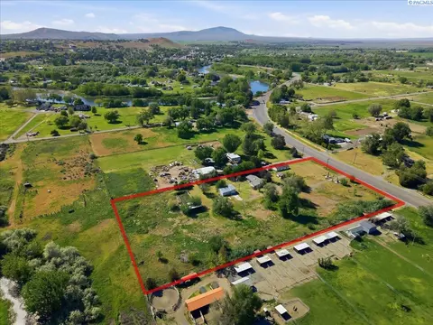 2723 Van Giesen, Richland, WA 99354