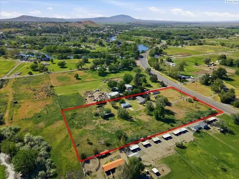 2723 Van Giesen, Richland, WA 99354