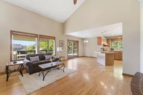 1119 Saddle Way, Richland, WA 99352