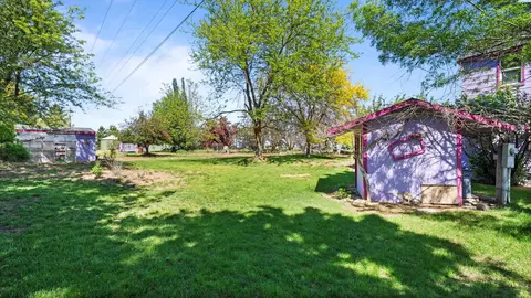 Exterior - 411 Moon Rd, Connell, WA 99326 photo 10 of 13