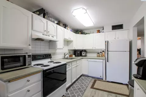 303 Gage Blvd #227, Richland, WA 99352