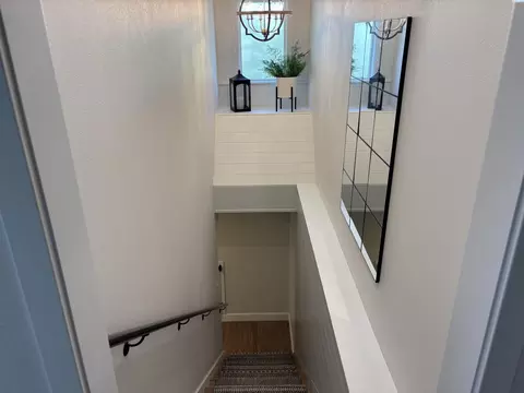 Entry Way - 1525 NW Valhalla Dr, Pullman, WA 99163 photo 2 of 2