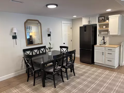 Dining - 1525 NW Valhalla Dr, Pullman, WA 99163 photo 2 of 2