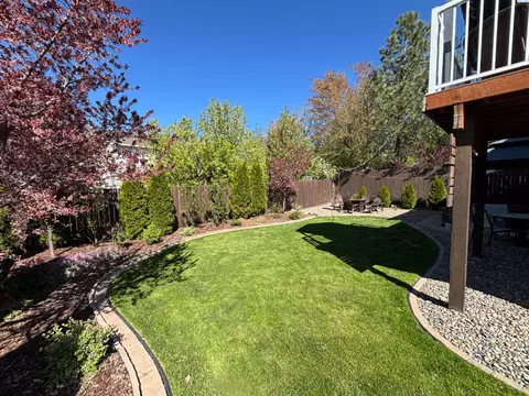 Exterior - 1525 NW Valhalla Dr, Pullman, WA 99163 photo 5 of 6
