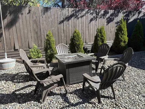 Exterior - 1525 NW Valhalla Dr, Pullman, WA 99163 photo 3 of 6