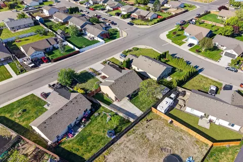 View/Area - 2511 E Parkview Blvd, Pasco, WA 99301 photo 6 of 13