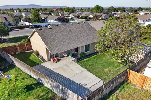 View/Area - 2511 E Parkview Blvd, Pasco, WA 99301 photo 2 of 13