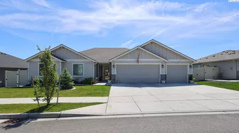 5539 W 32nd Ave, Kennewick, WA 99338