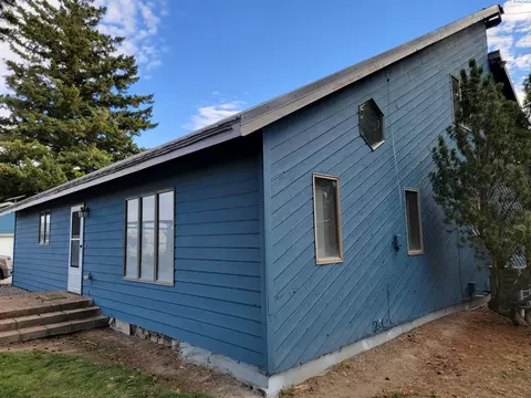 2241 Olmstead Rd, Grandview, WA 98930