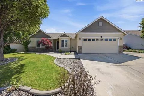 1511 W 40th Pl, Kennewick, WA 99337