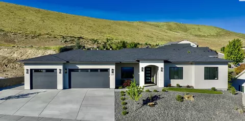 5289 S Quincy Pl, Kennewick, WA 99337