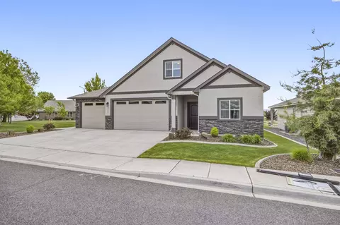 2713 Torrey Pines Way, Richland, WA 99354