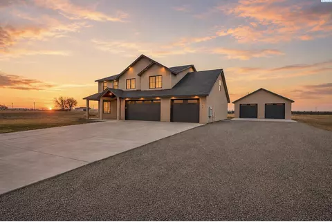 184 Taylor Ln, Pasco, WA 99301