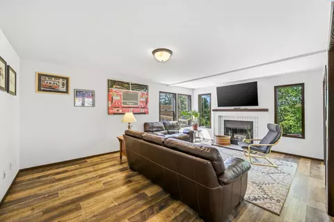 Living - 710 SW Staley Dr, Pullman, WA 99163 photo 3 of 3