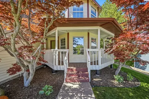 Exterior - 710 SW Staley Dr, Pullman, WA 99163 photo 2 of 6