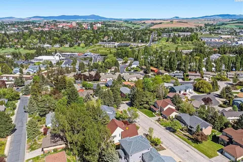 View/Area - 710 SW Staley Dr, Pullman, WA 99163 photo 3 of 5