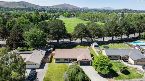 2365 Michael Ave, Richland, WA 99352