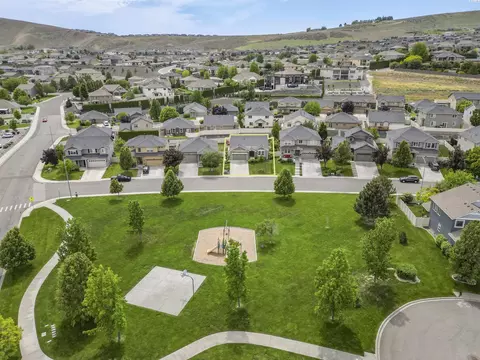 1547 Purple Sage St, Richland, WA 99352