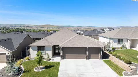 579 Lazio Way, Richland, WA 99352